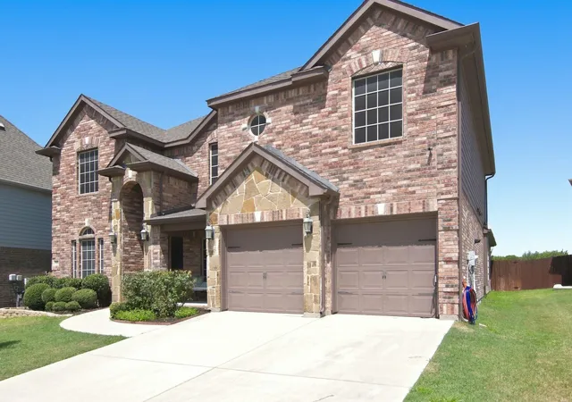 3rd image of 5812 Pine Flat Ct, Fort Worth, TX 76179 | MLS# 21341321