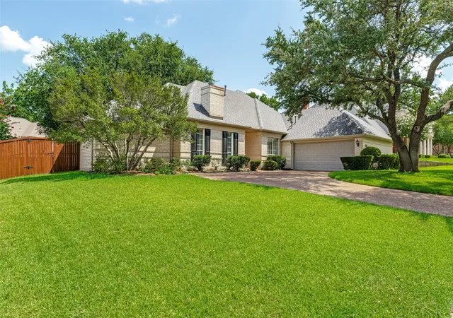 Photo 3 of Single family home for sale at 1105 Hills Creek Dr, Mc Kinney, TX 75072 | MLS# 21339628 | Listing updated on 2026-08-23