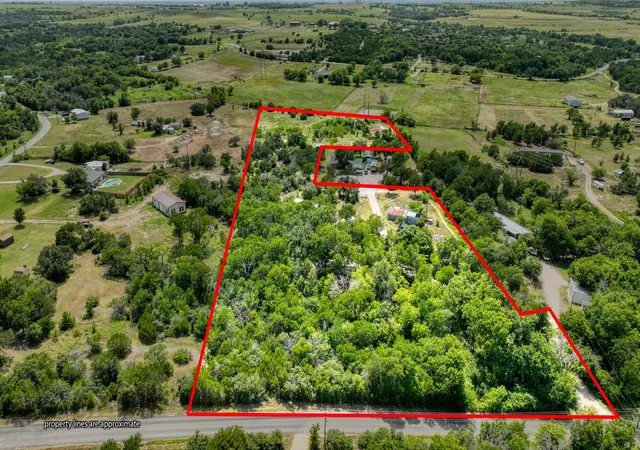 Photo 1 of Land for sale at 130 E Yucca View St, Weatherford, TX 76085 | MLS# 21341347 | Listing updated on 2026-07-25