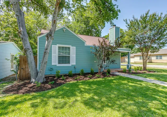 Photo 3 of Single family home for sale at 4237 Geddes Ave, Fort Worth, TX 76107 | MLS# 21341168 | Listing updated on 2026-08-28