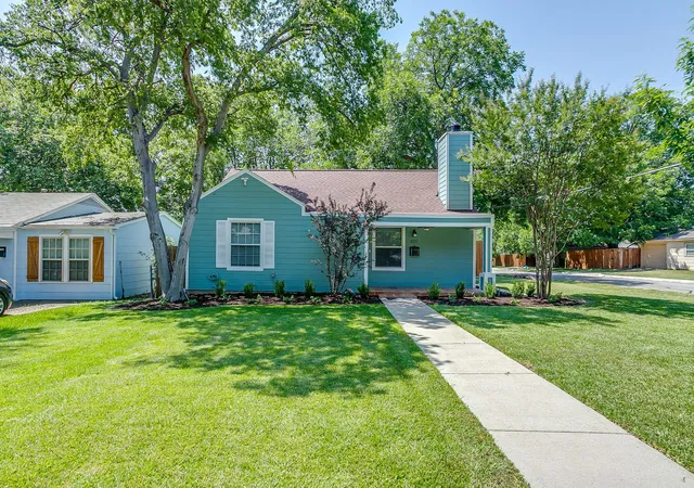 Photo 4 of Single family home for sale at 4237 Geddes Ave, Fort Worth, TX 76107 | MLS# 21341168 | Listing updated on 2026-08-28