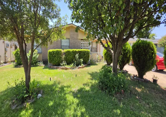 Photo 2 of Single family home for sale at 4302 Longleaf Dr, Garland, TX 75042 | MLS# 21341307 | Listing updated on 2026-08-22