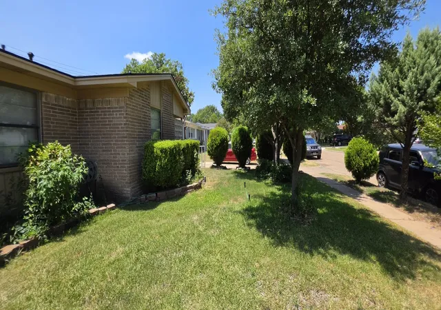 Photo 3 of Single family home for sale at 4302 Longleaf Dr, Garland, TX 75042 | MLS# 21341307 | Listing updated on 2026-08-22