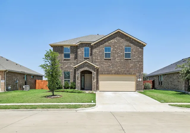 Photo 1 of Single family home for sale at 1404 Fremont Trl, Cleburne, TX 76033 | MLS# 21340564 | Listing updated on 2026-08-20