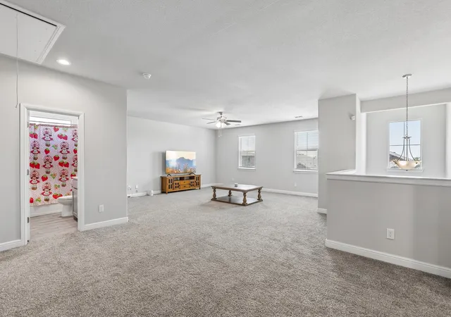 Photo 4 of Single family home for sale at 1404 Fremont Trl, Cleburne, TX 76033 | MLS# 21340564 | Listing updated on 2026-08-20