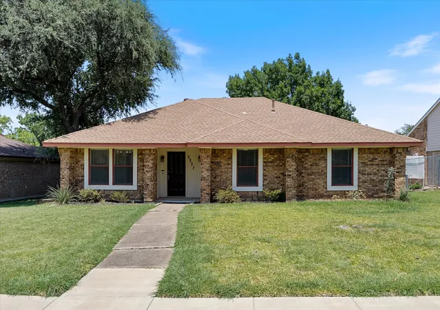 Photo 1 of Single family home for sale at 3227 Wichita Dr, Mesquite, TX 75149 | MLS# 21341387 | Listing updated on 2026-08-20