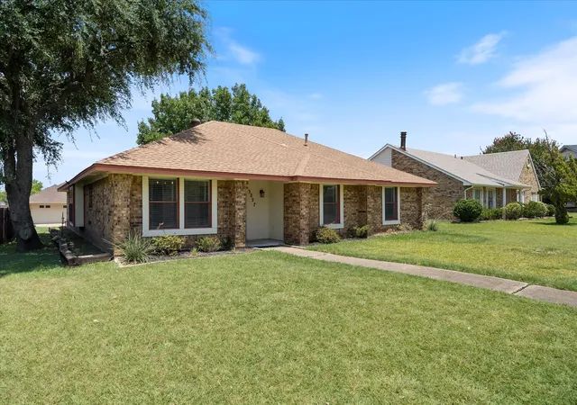 Photo 3 of Single family home for sale at 3227 Wichita Dr, Mesquite, TX 75149 | MLS# 21341387 | Listing updated on 2026-08-20
