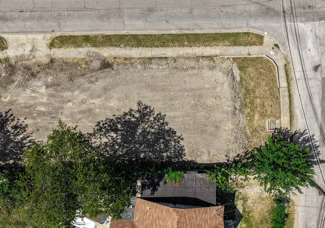 Photo 4 of Land for sale at 1735 E Waco, Dallas, TX 75216 | MLS# 21341415 | Listing updated on 2026-07-26