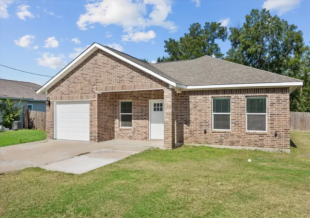 Photo 1 of Single family home for sale at 3802 College St, Greenville, TX 75401 | MLS# 21332396 | Listing updated on 2026-07-25