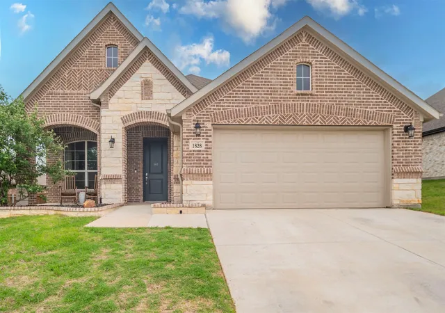 Single family home for sale at 1828 Abelia Ln, Weatherford, TX 76086 | MLS# 21340430