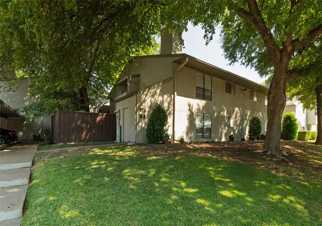 Photo 2 of Sale Pending at 4920 Byers Ave #B, Fort Worth, TX 76107 | MLS# 21340859 | Listing updated on 2026-08-27