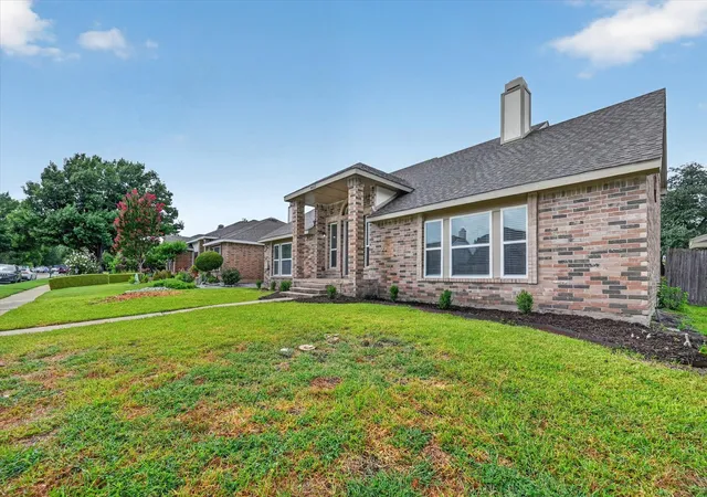 Photo 2 of Single family home for sale at 4402 Durango Ln, Mc Kinney, TX 75070 | MLS# 21334825 | Listing updated on 2026-08-27