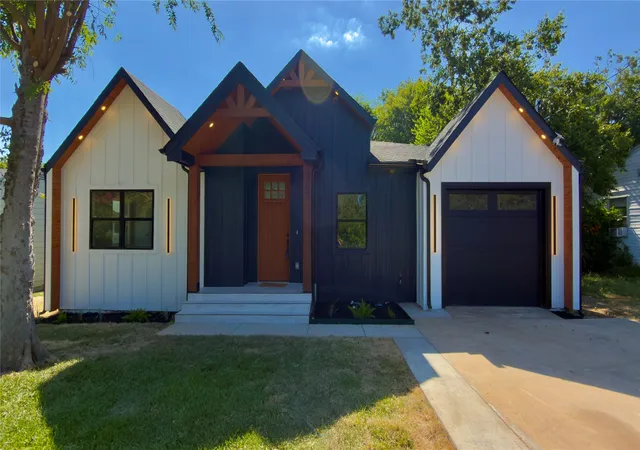 3rd image of 707 Hilltop Dr, Irving, TX 75060 | MLS# 21341459