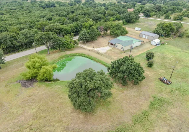Photo 1 of Single family home for sale at 205 County Road 1794, Sunset, TX 76270 | MLS# 21341309 | Listing updated on 2026-07-26