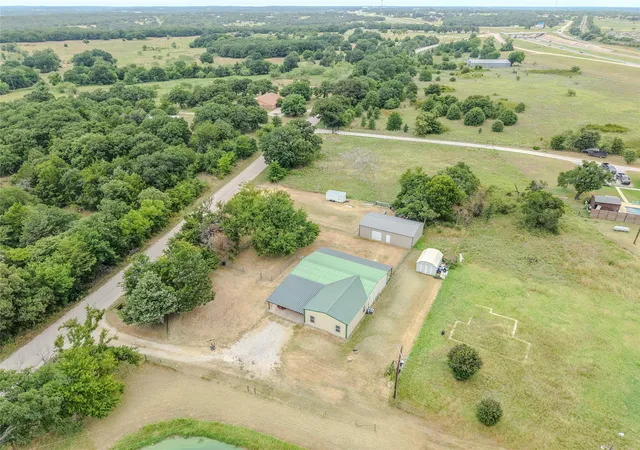 Photo 3 of Single family home for sale at 205 County Road 1794, Sunset, TX 76270 | MLS# 21341309 | Listing updated on 2026-07-26