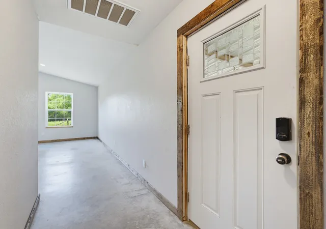 Photo 4 of Single family home for sale at 205 County Road 1794, Sunset, TX 76270 | MLS# 21341309 | Listing updated on 2026-09-29