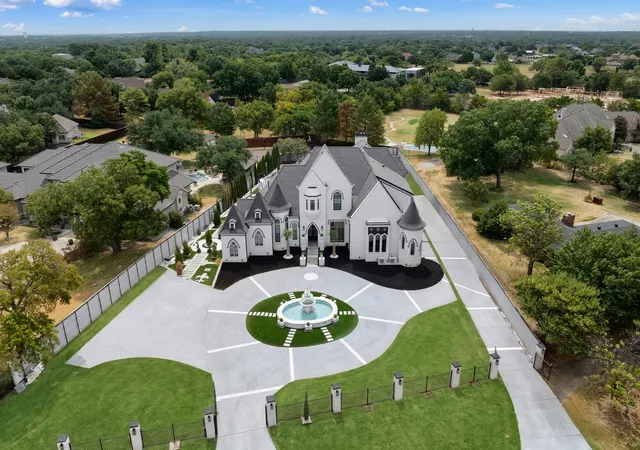 Photo 1 of Mansion for sale at 361 S White Chapel Blvd, Southlake, TX 76092 | MLS# 21300634 | Listing updated on 2026-09-04