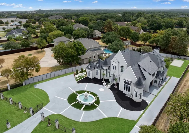 Photo 3 of Mansion for sale at 361 S White Chapel Blvd, Southlake, TX 76092 | MLS# 21300634 | Listing updated on 2026-09-04
