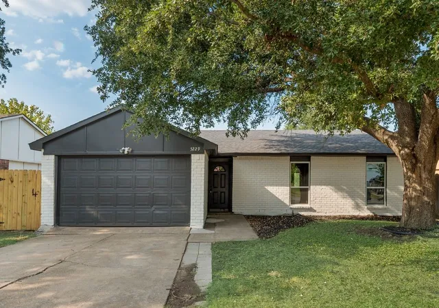 Photo 2 of Sale Pending at 5229 Nash Dr, The Colony, TX 75056 | MLS# 21341528 | Listing updated on 2026-09-29