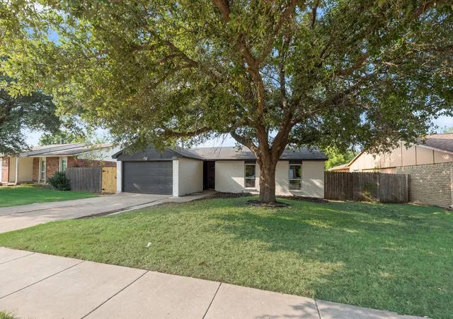 Photo 3 of Sale Pending at 5229 Nash Dr, The Colony, TX 75056 | MLS# 21341528 | Listing updated on 2026-09-29