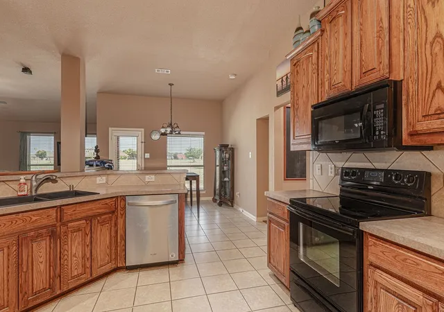 Photo 3 of Single family home for sale at 5234 County Road 4098, Kaufman, TX 75142 | MLS# 21341322 | Listing updated on 2026-10-05