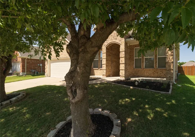 5th image of 66 Lucas Ln, Fort Worth, TX 76134 | MLS# 21340243