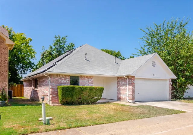 Photo 2 of Single family home for sale at 522 Alameda Ave, Duncanville, TX 75137 | MLS# 21341315 | Listing updated on 2026-08-31