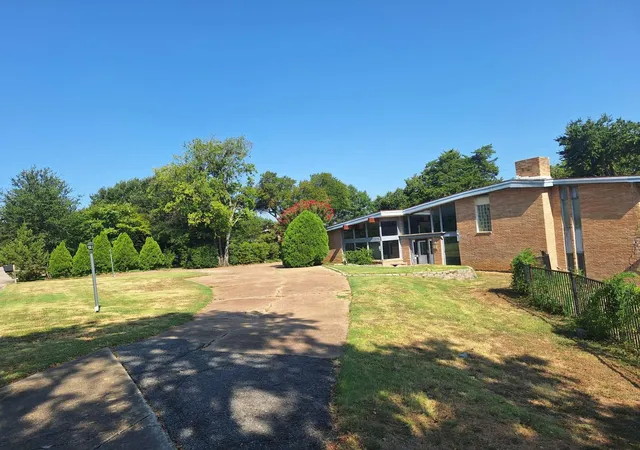 Photo 1 of Sale Pending at 2415 Skyline Dr, Irving, TX 75038 | MLS# 21341591 | Listing updated on 2026-09-01