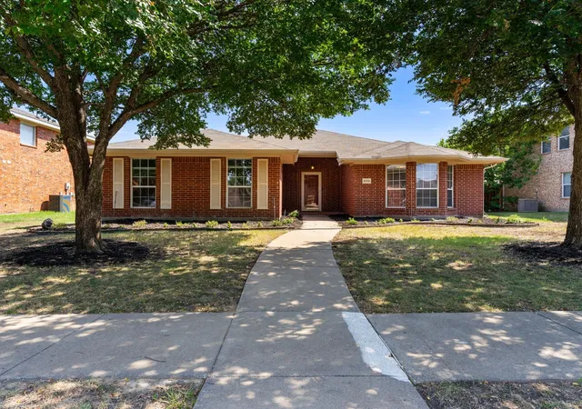 Photo 1 of Single family home for sale at 4105 Freedom Ln, Frisco, TX 75033 | MLS# 21334384 | Listing updated on 2026-08-20