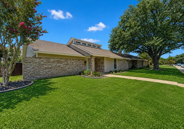 Photo 2 of Single family home for sale at 6026 White Rose Trl, Dallas, TX 75248 | MLS# 21341524 | Listing updated on 2026-08-20