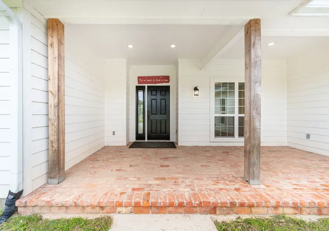 Photo 3 of Sale Pending at 38 Jubilee Farm Rd, Bells, TX 75414 | MLS# 21341650 | Listing updated on 2026-10-04