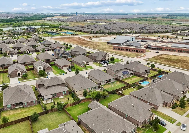 Photo 1 of Single family home for sale at 2900 Half Moon Rd, Aubrey, TX 76227 | MLS# 21341516 | Listing updated on 2026-08-11