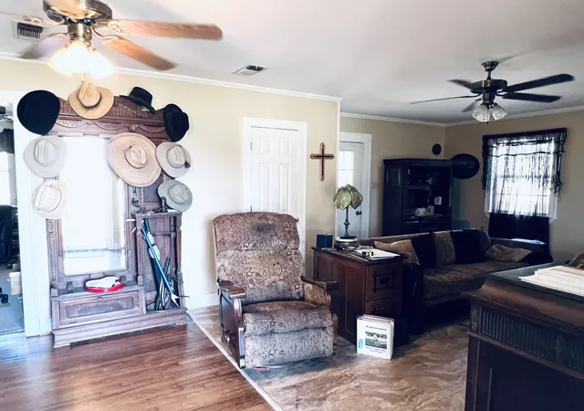 Photo 3 of Single family home for sale at 706 County Road 4599, Boyd, TX 76023 | MLS# 21336857 | Listing updated on 2026-08-18