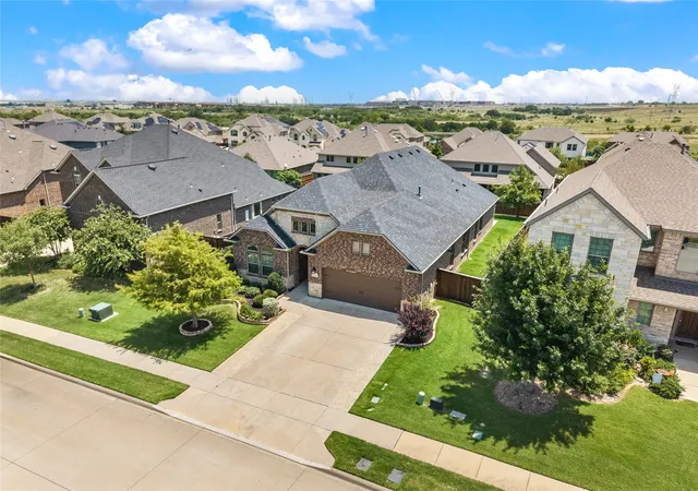 Photo 3 of Single family home for sale at 1515 Silver Sage Dr, Haslet, TX 76052 | MLS# 21339344 | Listing updated on 2026-09-07