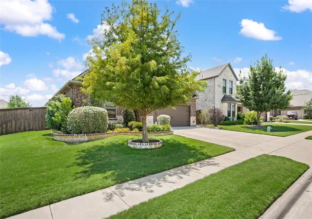 Photo 4 of Single family home for sale at 1515 Silver Sage Dr, Haslet, TX 76052 | MLS# 21339344 | Listing updated on 2026-09-07