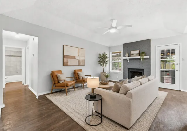Photo 1 of Single family home for sale at 5907 Cedar Ridge Dr, Arlington, TX 76017 | MLS# 21341817 | Listing updated on 2026-10-05