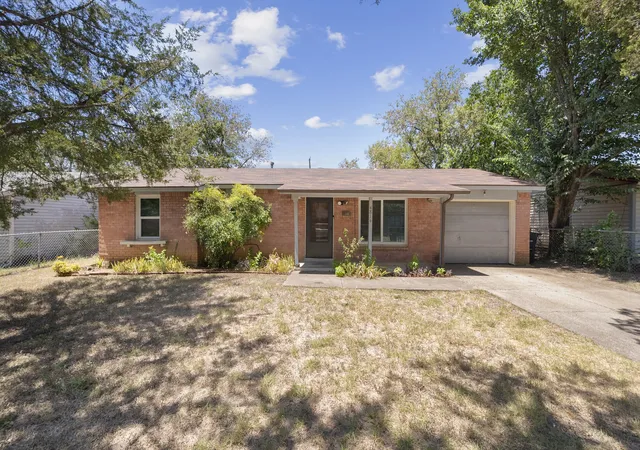 Photo 3 of Single family home for sale at 4816 Eastover Ave, Fort Worth, TX 76119 | MLS# 21338669 | Listing updated on 2026-09-01