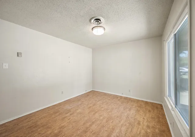 Photo 4 of Single family home for sale at 4816 Eastover Ave, Fort Worth, TX 76119 | MLS# 21338669 | Listing updated on 2026-09-01