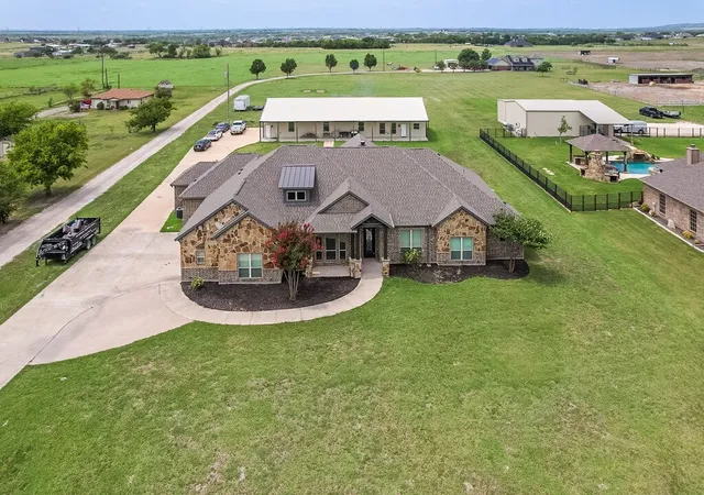 Photo 1 of Single family home for sale at 239 N Armstrong Rd, Venus, TX 76084 | MLS# 21341608 | Listing updated on 2026-08-04