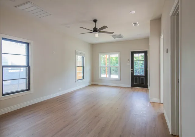 Photo 3 of Single family home for sale at 311 Throckmorton, Weatherford, TX 76086 | MLS# 21338631 | Listing updated on 2026-10-06