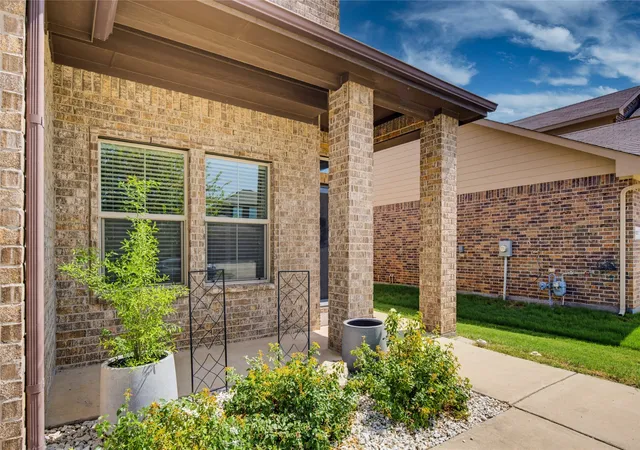 Photo 3 of Single family home for sale at 753 Rutherford Dr, Crowley, TX 76036 | MLS# 21339053 | Listing updated on 2026-07-27