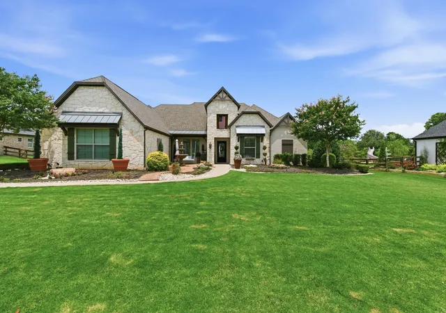 Photo 2 of Single family home for sale at 904 Fincher Trl, Argyle, TX 76226 | MLS# 21339067 | Listing updated on 2026-07-27