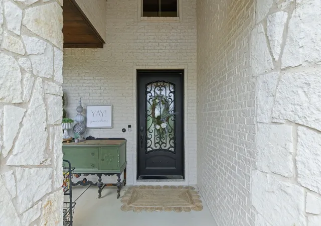 Photo 3 of Single family home for sale at 904 Fincher Trl, Argyle, TX 76226 | MLS# 21339067 | Listing updated on 2026-07-27