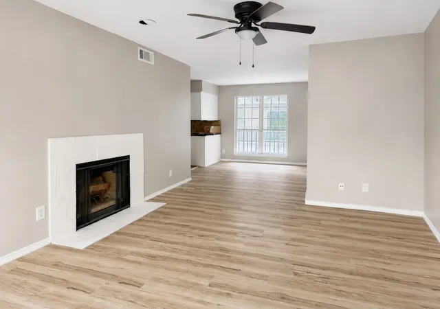 Photo 2 of Condo for sale at 4303 Buena Vista St #202, Dallas, TX 75205 | MLS# 21341880 | Listing updated on 2026-08-24