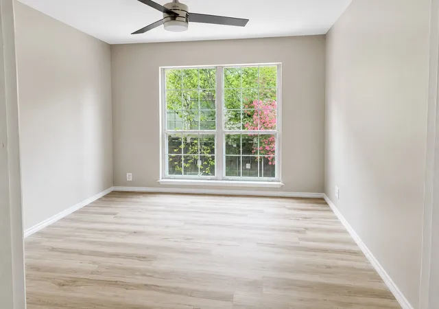 Photo 4 of Condo for sale at 4303 Buena Vista St #202, Dallas, TX 75205 | MLS# 21341880 | Listing updated on 2026-10-02