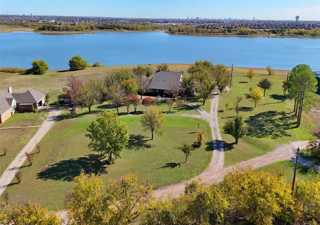 Photo 1 of Single family home for sale at 679 Doe Creek Rd, Little Elm, TX 75068 | MLS# 21341917 | Listing updated on 2026-08-20