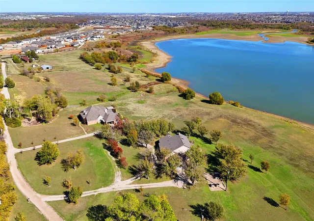 Photo 2 of Single family home for sale at 679 Doe Creek Rd, Little Elm, TX 75068 | MLS# 21341917 | Listing updated on 2026-08-20