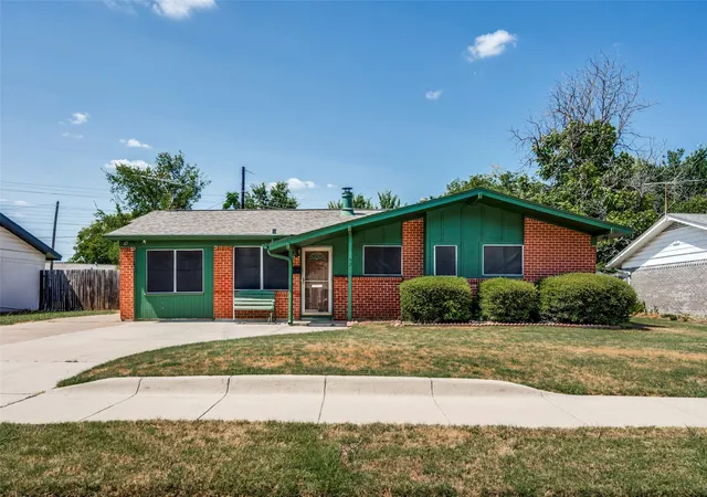 Photo 1 of Single family home for sale at 5213 Bonnie Wayne St, Haltom City, TX 76117 | MLS# 21341795 | Listing updated on 2026-07-27