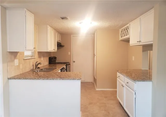 Photo 3 of Single family home for sale at 1624 Vall Meadow Ln, Dallas, TX 75253 | MLS# 21341991 | Listing updated on 2026-08-04