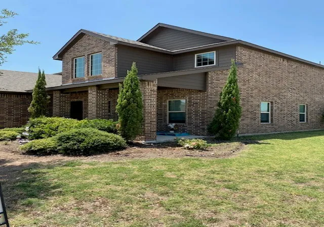 Photo 2 of Sale Pending at 885 Levi Ln, Forney, TX 75126 | MLS# 21339521 | Listing updated on 2026-10-04